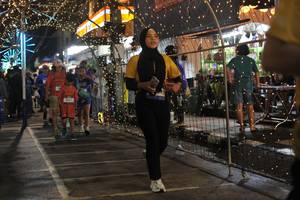 BIB: 
                            <button type="button" onclick="openModal(26220442)" class="btn btn-primary btn-sm float-right btn-popup" data-toggle="modal" data-target=".modal-high-quality">
                        <i class="fas fa-shopping-cart"></i> Add to Cart
                    </button>
                                            <button type="button" onclick="isThisMe(26220442, true)" class="btn btn-success btn-sm float-right btn-popup btn-isme hidden" data-toggle="tooltip" data-placement="bottom" title="นี่คือรูปของคุณใช่ไหม คลิกที่นี่เพื่อเอาเข้าอัลบั้ม">
                        <i class="fas fa-plus"></i> Add to album
                    </button>
                    <button type="button" onclick="isThisMe(26220442, false)" class="btn btn-warning btn-sm float-right btn-popup btn-isnotme hidden">
                        <i class="fas fa-ban"></i> Remove from album
                    </button>